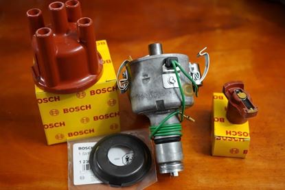 Picture of Restored German Bosch Distributor DVDA with NOS Vacuum Canister