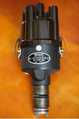Picture of Restored German Bosch Distributor Cast Iron 010